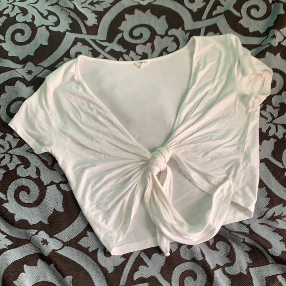 White cropped tie shirt